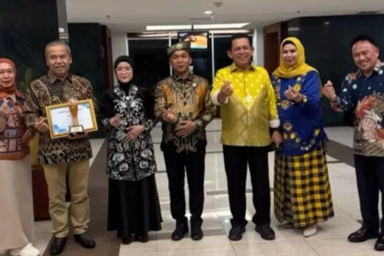 Kabupaten Bandung Barat torehkan prestasi Bina Keluarga Remaja (BKR) terbaik tingkat nasional tahun 2025.