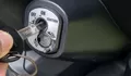 Inilah Penyebab Kunci Kontak Motor Terasa Seret