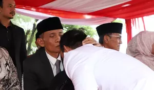 Siapa HM Kunang? Ini Sosok Ayah Bupati Bekasi yang Ikut Terjaring OTT KPK dengan Sang Anak, Ternyata Kepala Desa