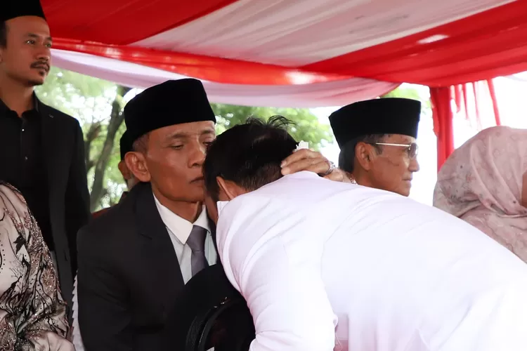 HM Kunang, Kepala Desa Sukadami yang Diamankan KPK dalam OTT. (bekasikab.go.id)