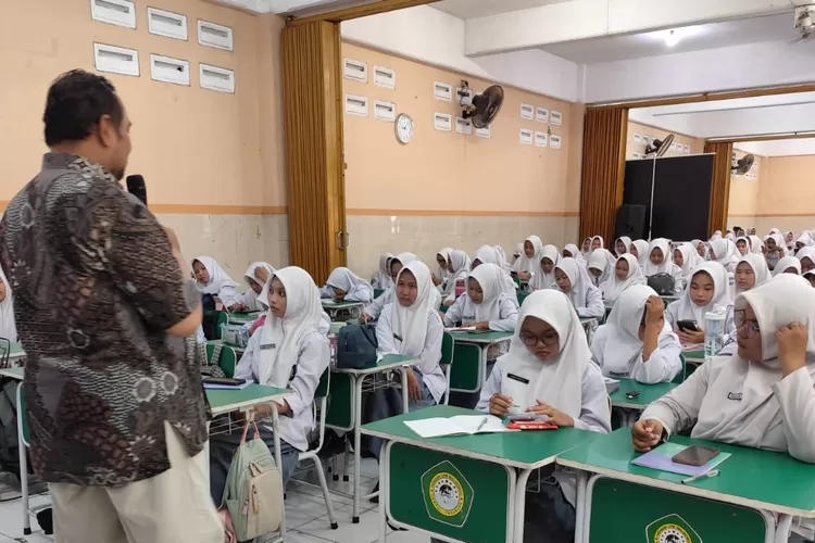 SMK Walisongo 1 Gempol menggelar kegiatan bertajuk AI Ignition Training Program, Senin 20 Oktober 2025