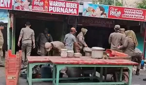 35 PKL Embong Blimbing Ditertibkan, Pedagang Tantang Pemkot: Penataan Jangan Mengorbankan Penghidupan Rakyat?