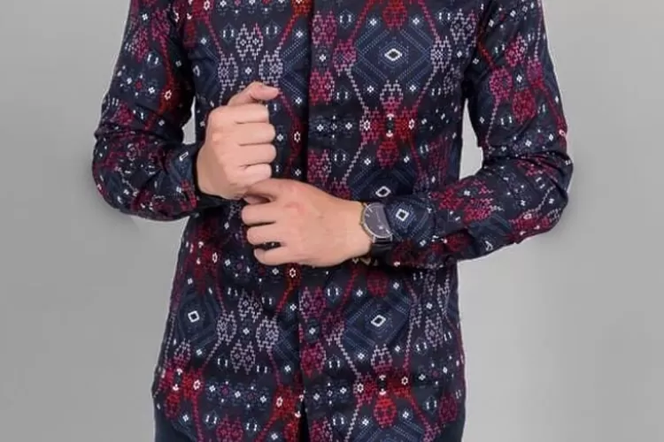  Kemeja Batik Pria  (Kaskus.id)