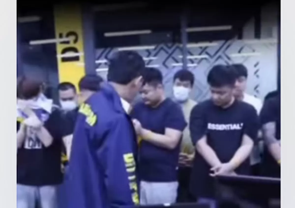 Puluhan WNA pelaku praktik judi online di Batam berhasil diamankan Polda Kepri. (tangkapan layar video ig Polda Kepri) 