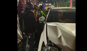Diduga Dikemudikan dalam Pengaruh Alkohol Tabrak Taksi Listrik dan Pikap di Surabaya, Satu Orang Tewas
