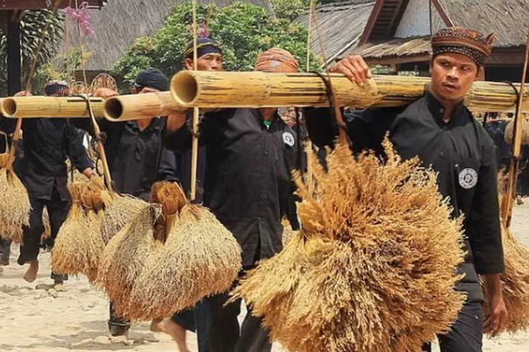 Ilustrasi adat Seren Taun budaya Sunda yang masih terlestarikan. (Ist)