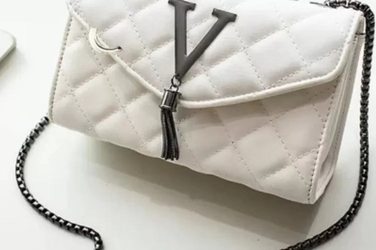 Tas Terbaru Louis Vuitton Ini Cocok untuk OOTD Hari Senin