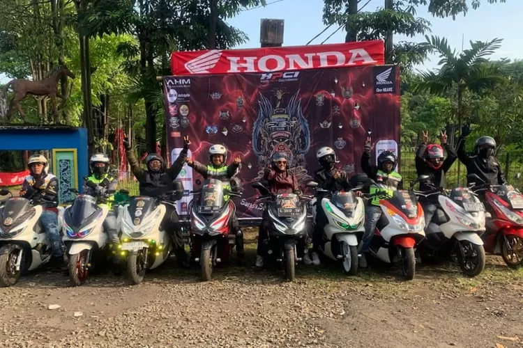 Honda PCX Club Indonesia (HPCI) Koordinator Wilayah (Korwil) Jabar-Banten sukses menggelar Kopdargab yang diikuti ratusan bikers.
