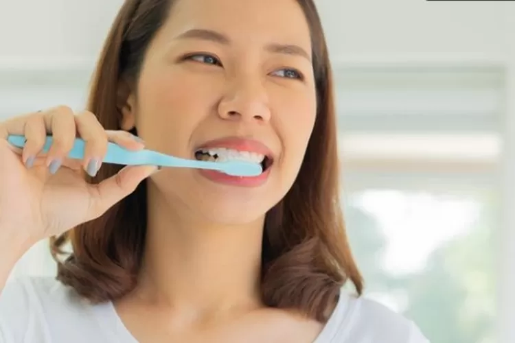Inilah Cara Memutihkan Gigi yang Secara Alami, Tanpa Efek Samping (foto: kompas.com)