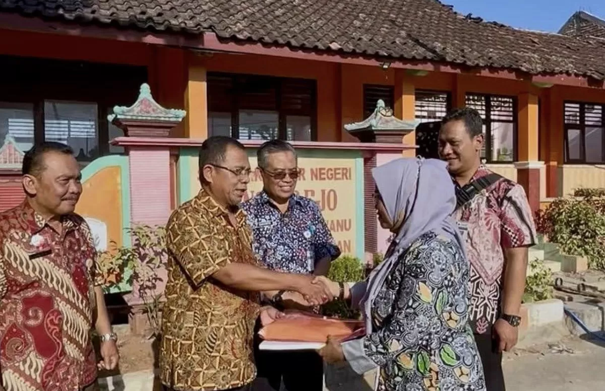 Pemprov Jateng Kebut Perbaikan SDN Tanggirejo, Bantuan Darurat dan Revitalisasi Disiapkan