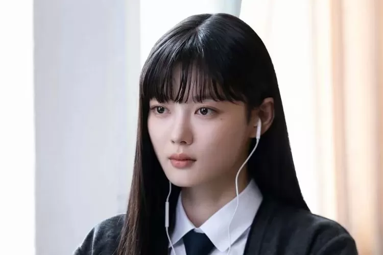 Link Nonton Drama Korea Dear X (Foto: Gorajuara.com / Instagram @kujyou_karin)