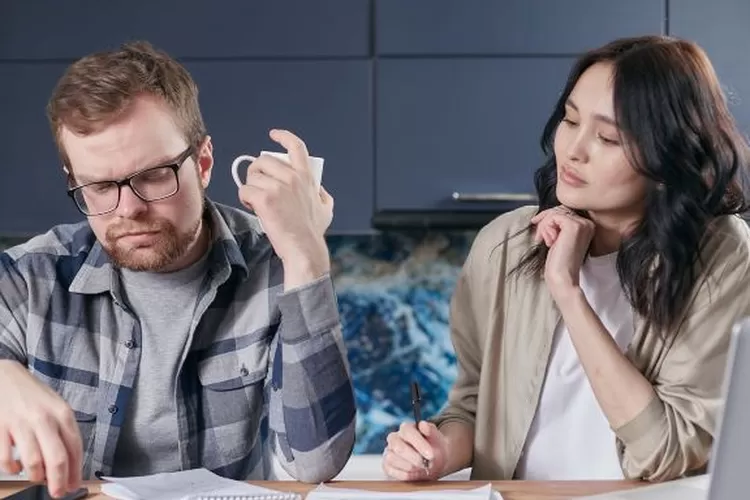 Ilustrasi ramalan cinta dan karir zodiak Aries dan Taurus yang berlaku besok Selasa 14 Januari 2025 (pexels)