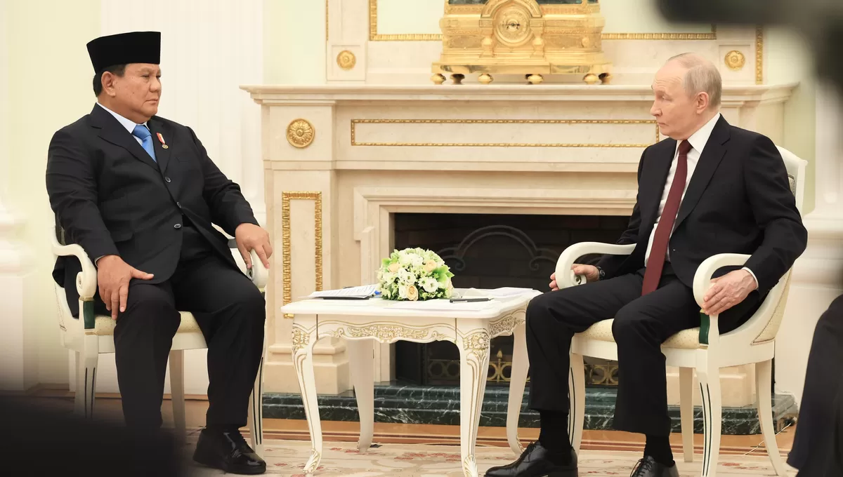 Presiden Rusia Vladimir Putin menegaskan Rusia sangat terbuka menjalin kerja sama berbagai bidang dengan Indonesia.  Pernyataan Putin ditegaskan saat pertemuan bilateral dengan Presiden RI Prabowo Subianto di Istana Kremlin, Moskow, Senin (13/4/2026). (Kalimantansatu.com/Dok. Bakom RI)