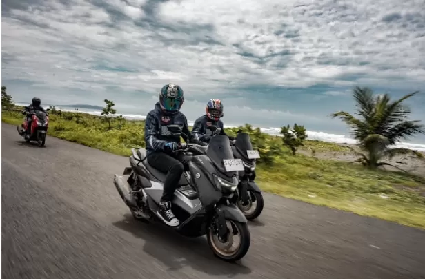 Ada beberapa hal penting saat berkendara yang harus diperhatikan untuk menunjang kenyamanan dan ketenangan di perjalanan. (Dok Yamaha Motor Indonesia)
