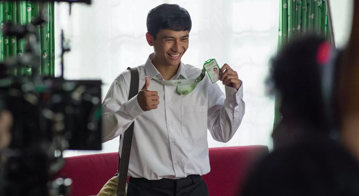 Potret Ardit Erwandha dalam film Tunggu Aku Sukses Nanti yang berhasil meraih 1 juta penonton dalam minggu pertama penayangannya di Bioskop (Instagram/arditerwandha)