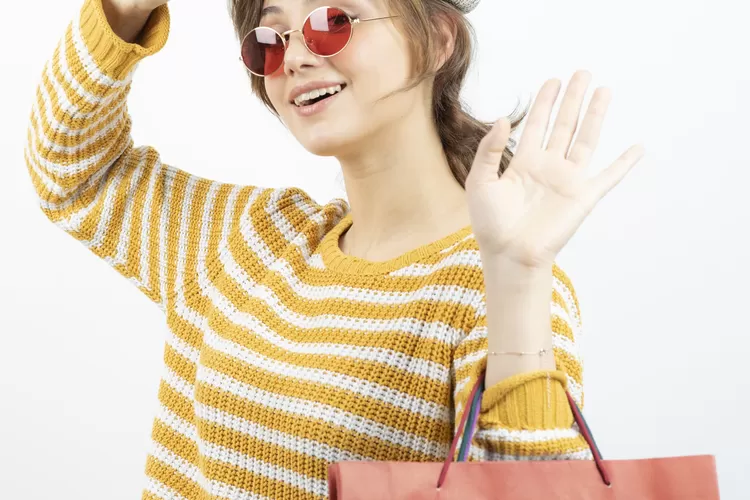 Illustarasi - Pakai fashion kekinian, tapi tetap sesuai isi lemari (Foto/Freepik)