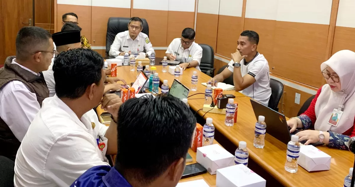 Sekda Zulhidayat hadir di acara High Level Meeting (HLM) TP2DD bersama Bank Riau Kepri Syariah.(Foto:Diskominfo Tanjungpinang)