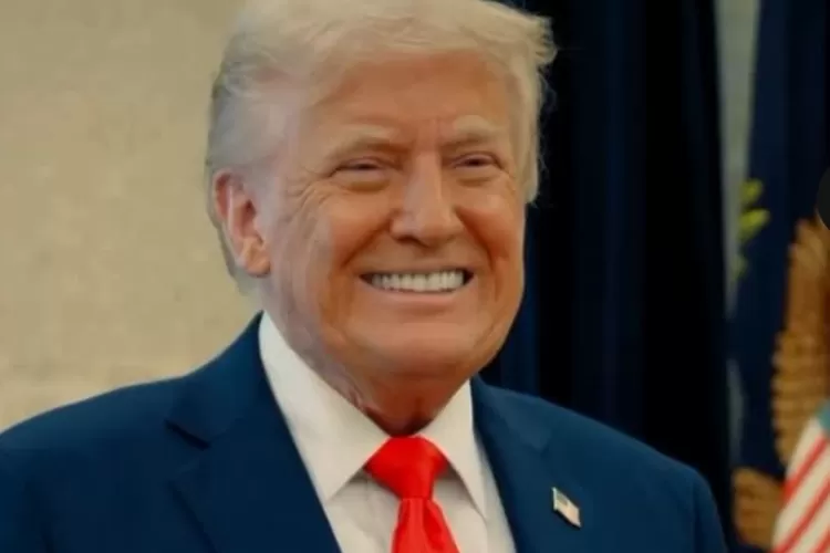 Presiden AS Donald Trump memberikan ucapannya atas terpilihnya Robert Prevost sebagai Paus baru. (Instagram/realdonaldtrump)