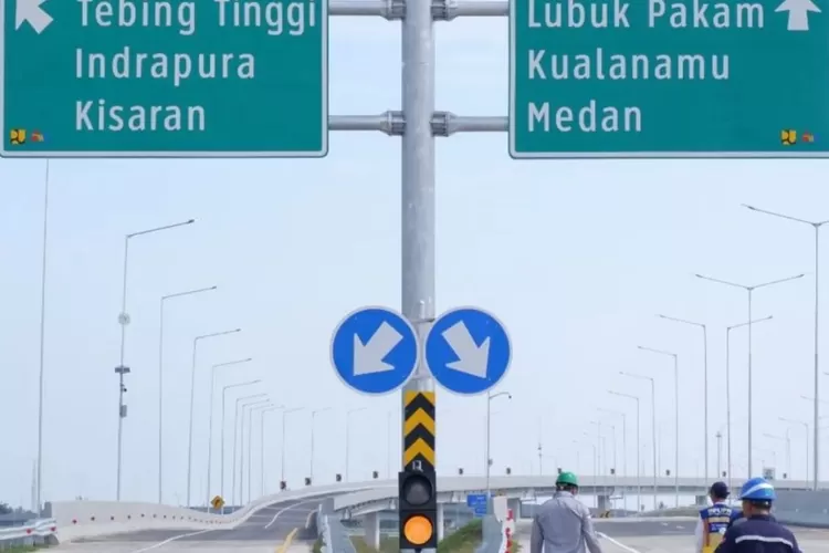 Jalan tol terbaru Sumatera Utara, Jalan Tol Tebing Tinggi-Indrapura mampu mempersingkat waktu perjalanan antar daerah jauh lebih cepat. Tol ini merupakan rangkaian Jalan Tol Trasn Sumatera (JTTS). (Instagram: pupr_bpjt)