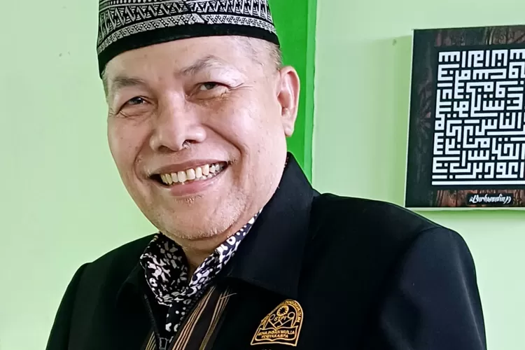  Dr. H. Khamim Zarkasih Putro, M. Si. (Dok. Pribadi)