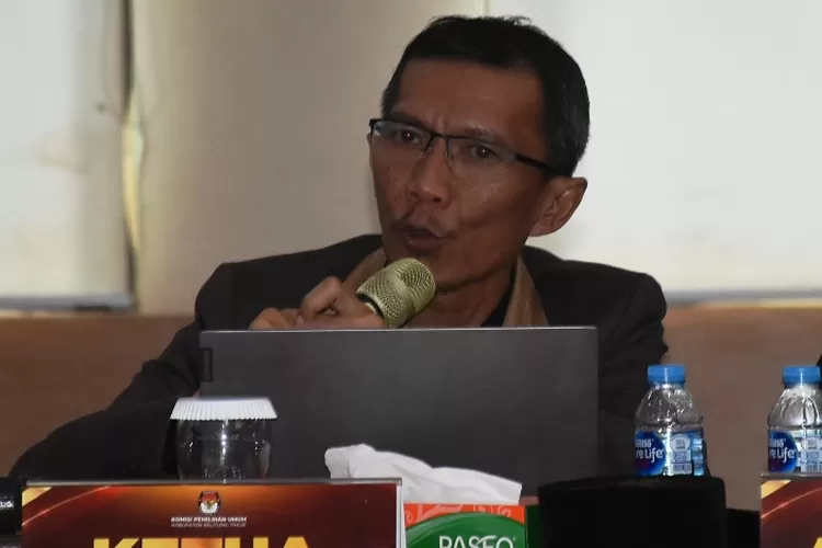 Ketua KPU Kabupaten Belitung Timur Marwansyah menggelar Rekapitulasi Hasil Penghitungan Perolehan Suara di Tingkat Kabupaten Beltim