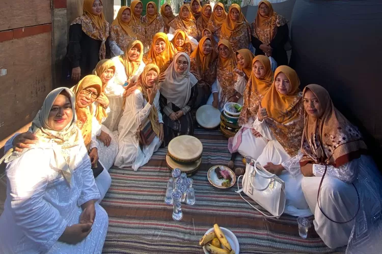 Wiwiek Hargono Hadiri Pengajian Majelis Taklim di Bekasi Barat. (Foto/Fajar Saputra.)