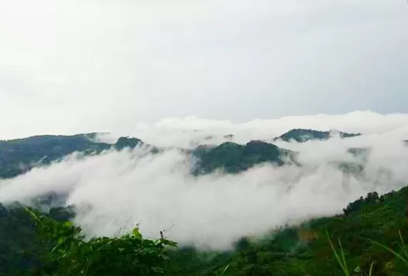 Curah Hujan di bulan November meningkat ditandai dengan terbentuknya awan hujan (Rudi Imelda - TatarMedia.ID)