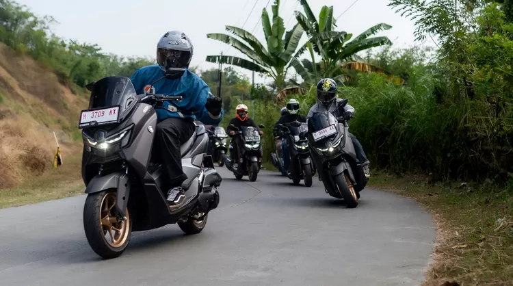 Mengintip Fitur-Fitur Andalan NMAX TURBO yang Bikin Touring Libur Lebaran Jadi Happy MAXimal