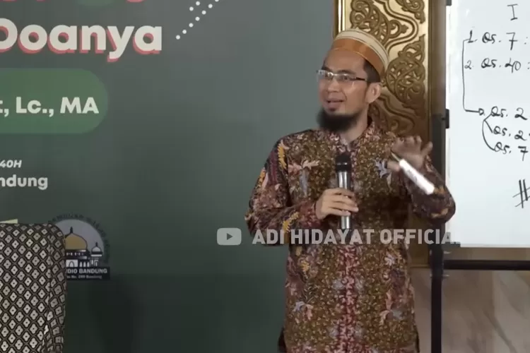 Peraturan Sebelum Berangkat ke Mekkah Menurut Ustaz Adi Hidayat (Tangkapan Layar YouTube Adi Hidayat Official)