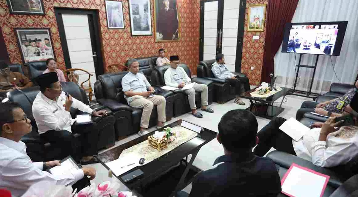 Rapat koordinasi awal yang difasilitasi secara daring oleh Direktorat Jenderal Prasarana Strategis Kementerian Pekerjaan Umum.(Diskominfo Tanjungpinang)