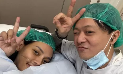 Erika Carlina Umumkan Kelahiran Anak Pertama, Ditemani Sang Kekasih DJ Bravy di Ruang Persalinan