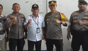 Upaya Kompol Judika Sinaga Jaga Kondusifitas Pemilu di Cimanggis Tapos : Sambangi Pos Kamling, Beri Imbauan ke Masyarakat