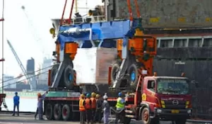 PT Terminal Teluk Lamong Perkuat Kapasitas TPK Nilam Lewat Penambahan E‑RTG Ramah Lingkungan