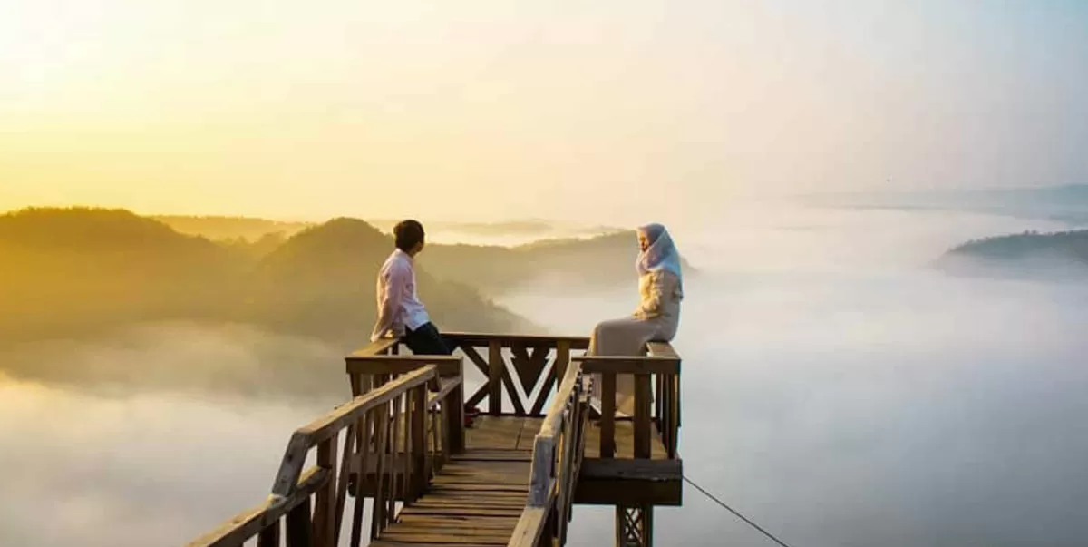 Bukit Panguk Kediwung di Bantul, Jogja yang sempat viral, spot menikmati sunrise cantik (Instagram/ @indra.saputraaaa)