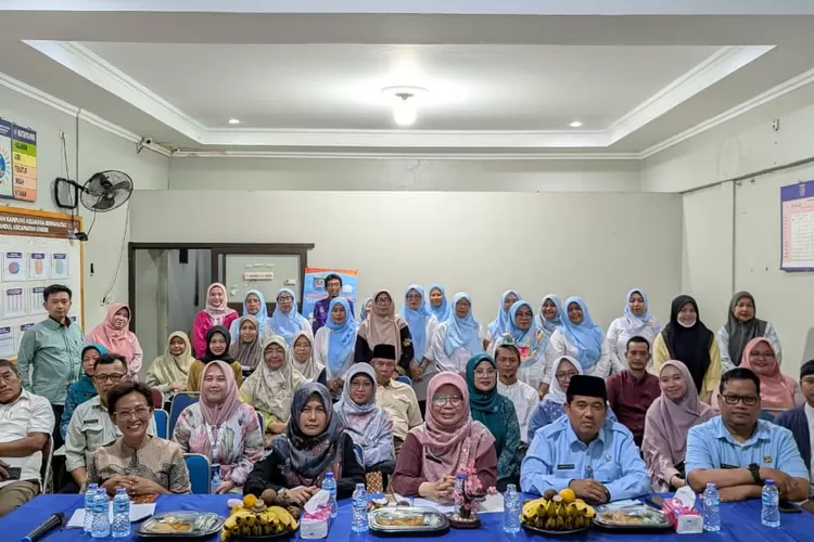 Kelurahan Gandul, Cinere menargetkan bisa juara dalam perlombaan Kampung KB tingkat Kota Depok, Rabu (12/11). (RADAR DEPOK)