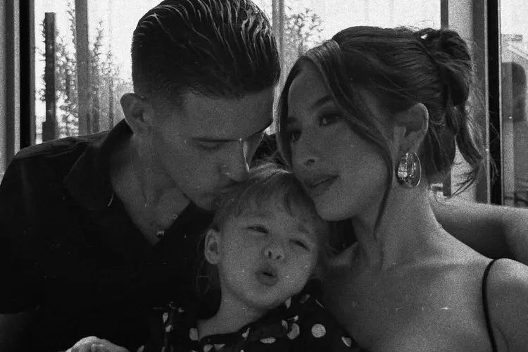 Justin Hubner rayakan ulang tahun ke-24 dari Jennifer Coppen (Foto: Gorajuara/ Instagram/ @jennifercoppenreal20)