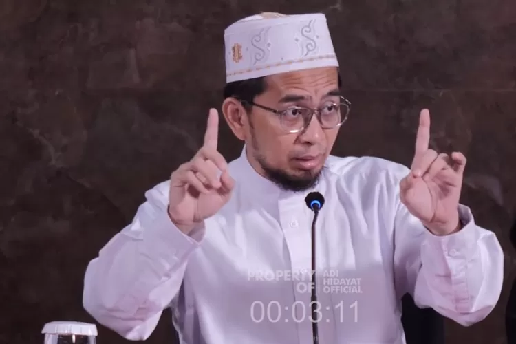 Fakta Tentang Haji Menurut Ustaz Adi Hidayat (Tangkapan Layar YouTube Adi Hidayat Official)