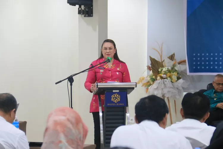 Bupati Donggala Vera Elena Laruni saat membuka kegiatan uji kompetensi atau job fit di lingkungan Pemkab Donggala, Kamis (16/10/2025).