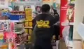 Viral aksi geng motor brutal aniaya juru parkir di minimarket hingga tewas