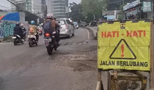 Waspada! Jalan Nasional di Depok Banyak Lubang, Dewan Jawa Barat Hasbullah Bilang Gini