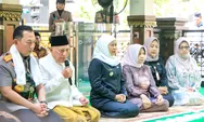 Jelang Hari Bhayangkara, Kapolri Ziarah ke Makam Bung Karno dan Gus Dur