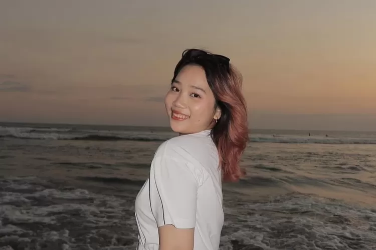 Camillia Azzahra, putri kedua mantan Gubernur Jawa Barat Ridwan Kamil dan Atalia Praratya. (Instagram @camilliazr)