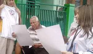 Blusukan ke RW13 Depok Jaya, Ini yang Dilakukan Rere Tati Sri Hardina