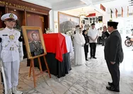 Dihadapan Jenazah, Presiden Prabowo Beri Penghormatan Terakhir dan Doa kepada Almarhum Jenderal TNI (Purn) Ryamizard Ryacudu