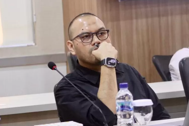 Kandidat Doktor Hukum dan Pembangunan Universitas Airlangga yang juga pegiat antikorupsi, Hardjuno Wiwoho. (Foto: Dok. Istimewa)