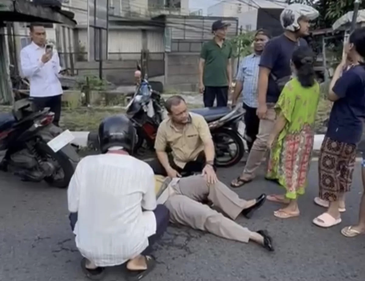 Gubernur Luthfi Sigap, Ikut Evakuasi Korban Kecelakaan di Simpang Gombel