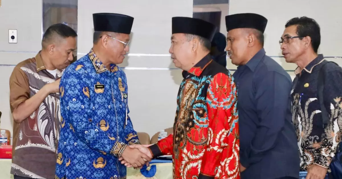 Sekda Batam, Firmansyah, menerima kunjungan kerja rombongan DPRD Kabupaten Tanjung Jabung Barat di Kantor Wali Kota Batam. (Foto:Diskominfo Batam)