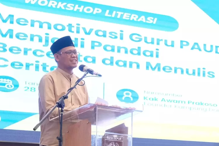 Wakil Walikota Depok, Imam Budi Hartono memberikan sambutan dalam kegiatan Workshop Literasi guru PAUD yang dilaksanakan Dinas Pendidikan (Disdik) Kota Depok, di Aula Serbaguna Lantai 10, Gedung Dibaleka II, Jumat (29/6). (PEMKOT DEPOK)
