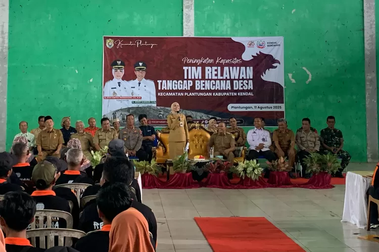 Pembukaan penguatan kapasitas relawan tanggap bencana di Desa Wonodadio Plantungan Senin 11 Agustus 2025.  (edi prayitno/kontributor kendal)
