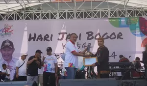 Berperan dalam Pembangunan Kabupaten Bogor, DPRD beri Penghargaan di HJB ke 542